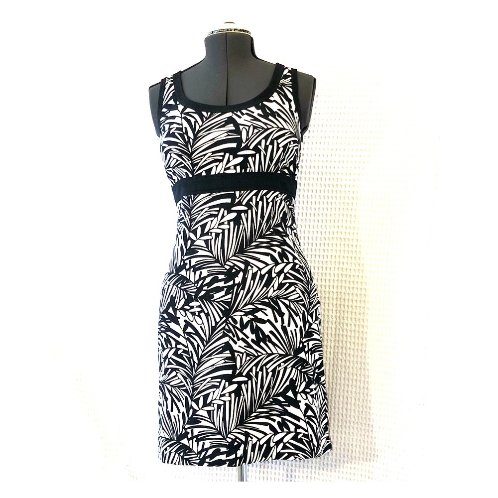 Chaps sleeveless summer dress Black/white Size 8